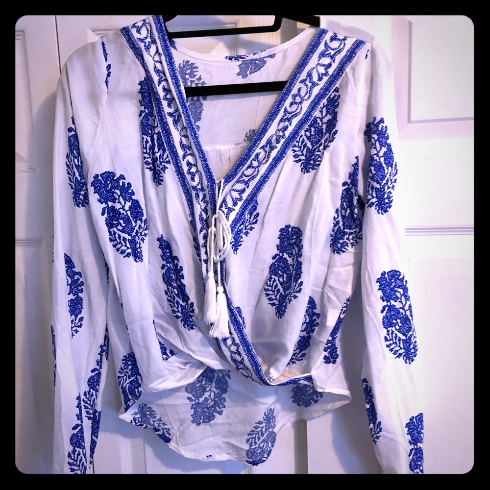 Blue and white Cotten blouse